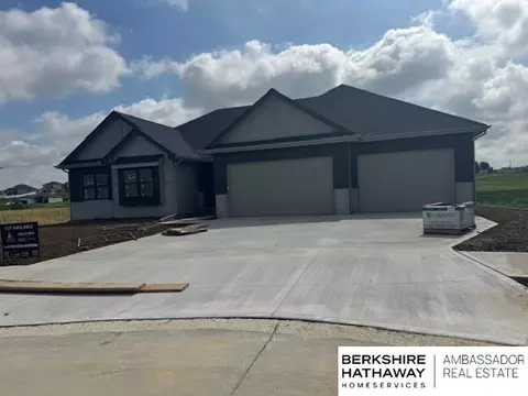21854 Amber Cir, Gretna, NE 68028