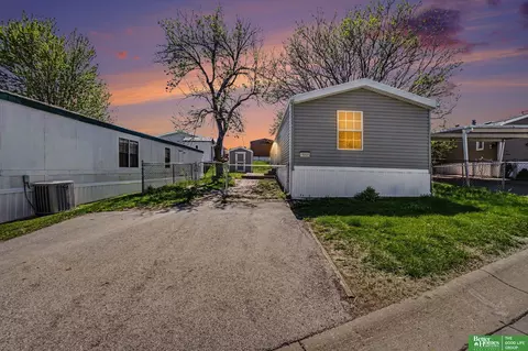 15025 E Plz #192, Omaha, NE 68137