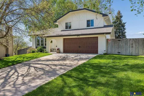 12958 Miami Cir, Omaha, NE 68164