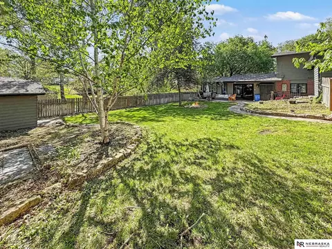 Exterior - 1520 S 3rd Ave, Beatrice, NE 68310 photo 3 of 6