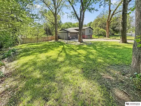 Exterior - 1520 S 3rd Ave, Beatrice, NE 68310 photo 1 of 6