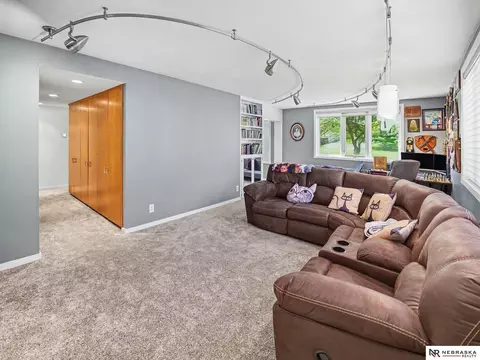 Living - 1520 S 3rd Ave, Beatrice, NE 68310 photo 1 of 8