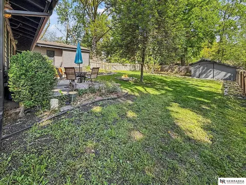 Exterior - 1520 S 3rd Ave, Beatrice, NE 68310 photo 4 of 6