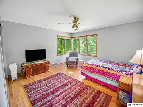 Bedroom - 1520 S 3rd Ave, Beatrice, NE 68310 photo 2 of 4