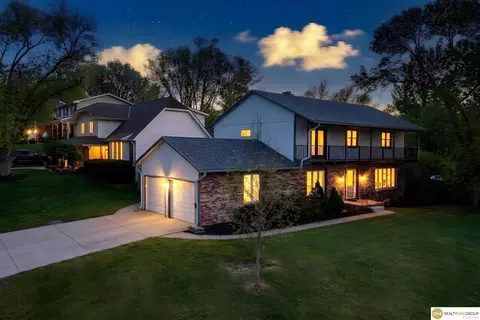 2405 S 151st St, Omaha, NE 68144