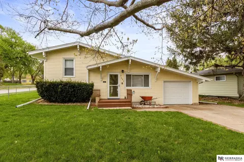 3403 S 49th Ave, Omaha, NE 68106