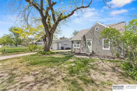 Exterior - 120 E Hudspith St, Valley, NE 68064 photo 6 of 7