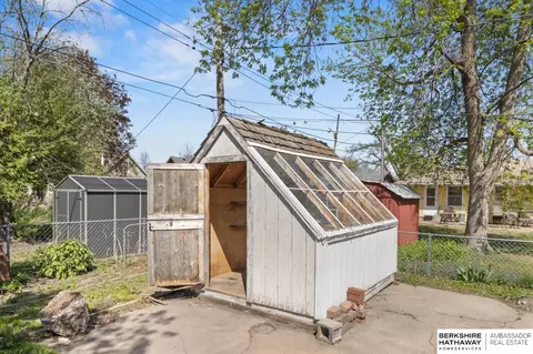 Exterior - 120 E Hudspith St, Valley, NE 68064 photo 5 of 7