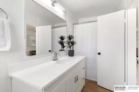 Bath - 120 E Hudspith St, Valley, NE 68064 photo 1 of 2