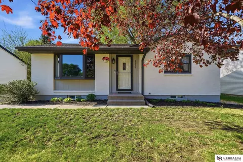 1129 Aberdeen Ave, Lincoln, NE 68512