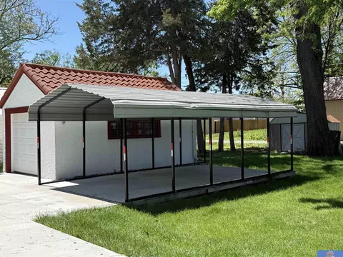 817 N 12th St, Beatrice, NE 68310 photo 8
