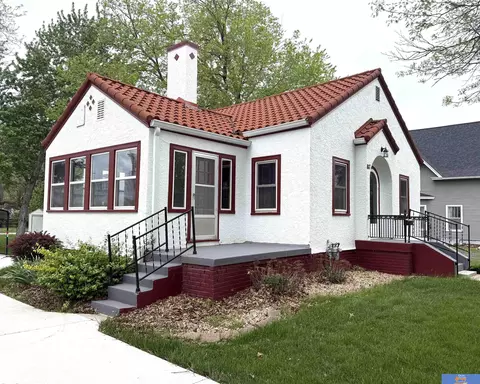 817 N 12th St, Beatrice, NE 68310 photo 5