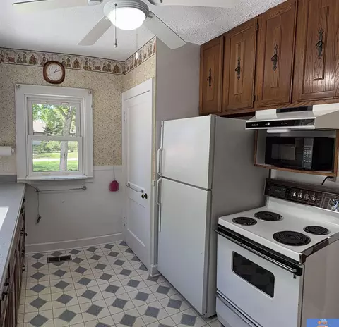 817 N 12th St, Beatrice, NE 68310 photo 23