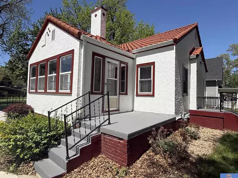817 N 12th St, Beatrice, NE 68310 photo 6
