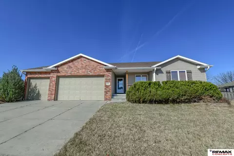 2315 NW 45th St, Lincoln, NE 68528