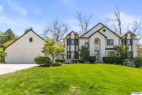 9203 Hickory St, Omaha, NE 68124