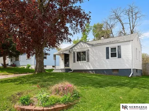 4864 S 51st St, Omaha, NE 68117
