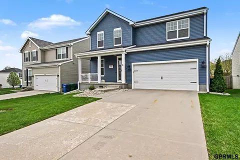 14957 Grebe St, Bennington, NE 68007