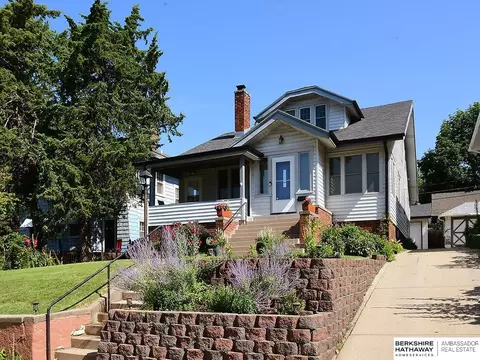 5022 Izard St, Omaha, NE 68132