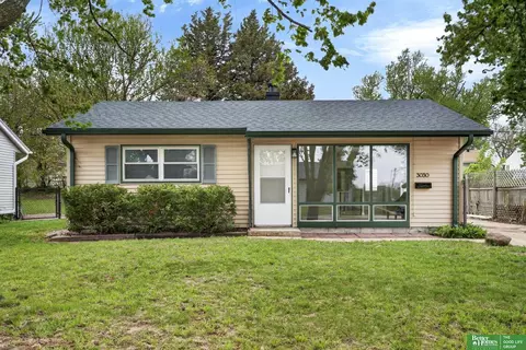 3030 S 38 St, Omaha, NE 68105