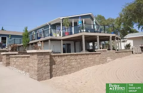 17313 Yucca Cir, Bellevue, NE 68123