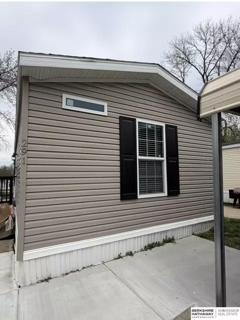 10918 Whitmore Ct #291, Omaha, NE 68142