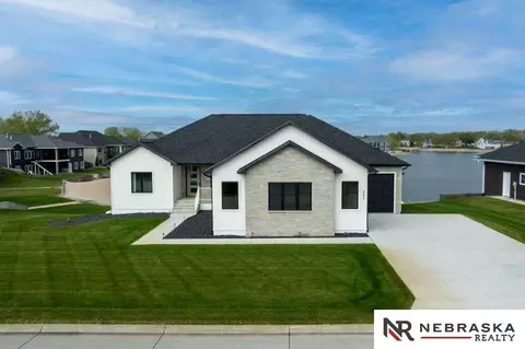 962 S Red Cedar Ln, Columbus, NE 68601