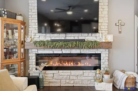 Living - 23048 Eva Ct, Eagle, NE 68347 photo 3 of 4