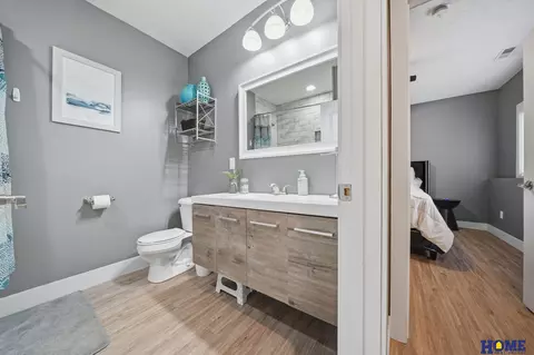 Bath - 23048 Eva Ct, Eagle, NE 68347 photo 8 of 11