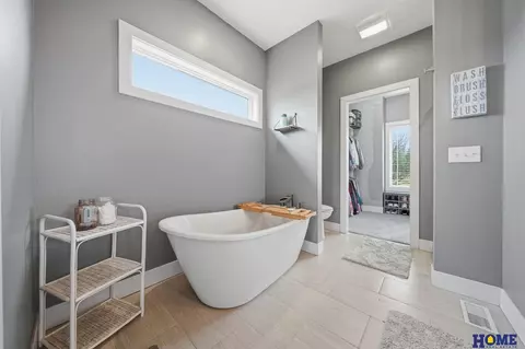 Bath - 23048 Eva Ct, Eagle, NE 68347 photo 2 of 11