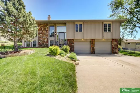 1011 Bea Cir, Bellevue, NE 68005