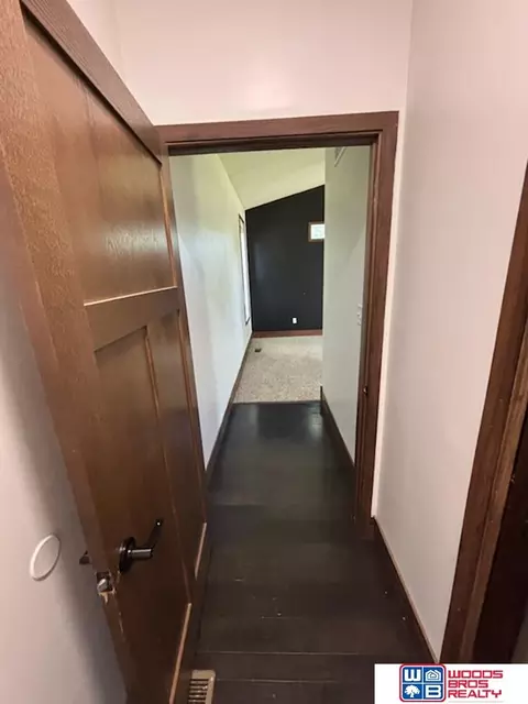 Entry Way - 1019 N 7th St, Beatrice, NE 68310 photo 2 of 4