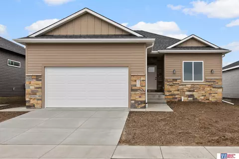 9552 S 87th St, Lincoln, NE 68526