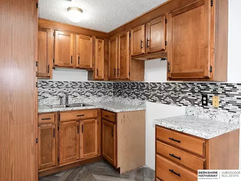 1540 N Cotner Blvd N #B107, Lincoln, NE 68505