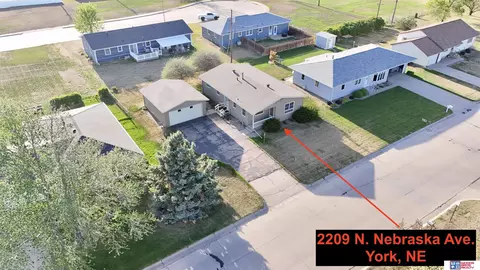 2209 N Nebraska Ave, York, NE 68467
