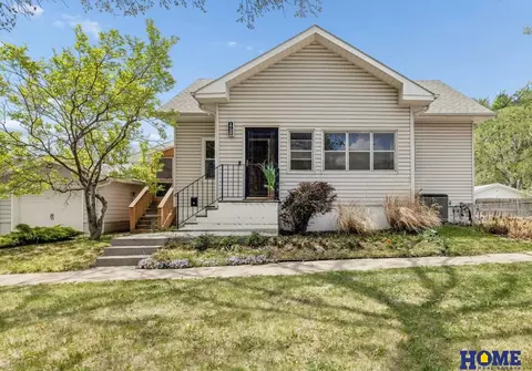 1729 S 9th St, Lincoln, NE 68502