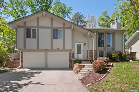 5018 S 149th St, Omaha, NE 68137