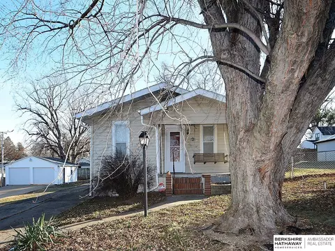 5411 S 49th Ave, Omaha, NE 68117