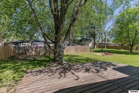 Exterior - 1612 Northridge Rd, Beatrice, NE 68310 photo 3 of 8