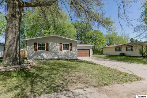 Exterior - 1612 Northridge Rd, Beatrice, NE 68310 photo 8 of 8