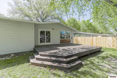 Exterior - 1612 Northridge Rd, Beatrice, NE 68310 photo 7 of 8