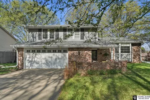 2411 S 74th St, Lincoln, NE 68506
