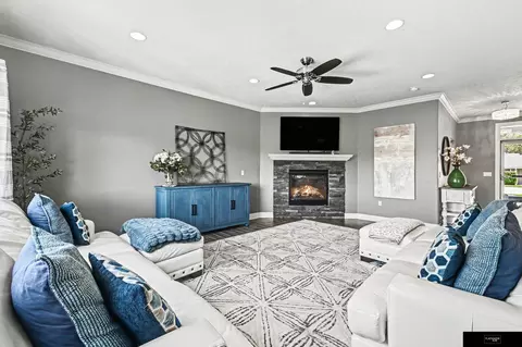 Living - 320 Riverside Dr, Waterloo, NE 68069 photo 2 of 5