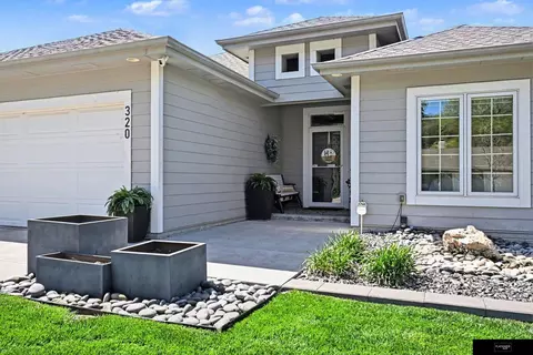 Exterior - 320 Riverside Dr, Waterloo, NE 68069 photo 5 of 11