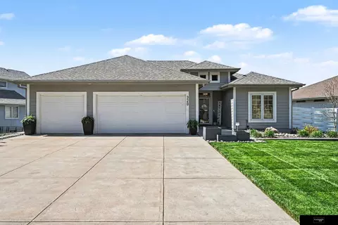 Exterior - 320 Riverside Dr, Waterloo, NE 68069 photo 2 of 11