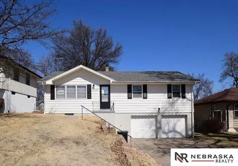6634 Curtis Ave, Omaha, NE 68104