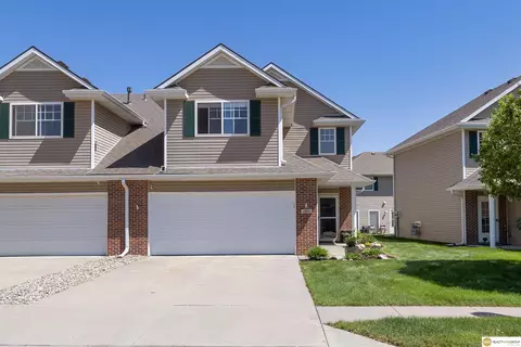 1745 N 175 Ct, Omaha, NE 68118