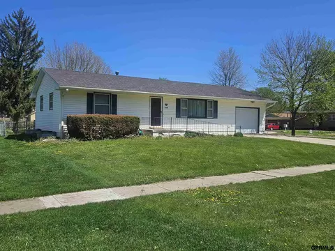 1104 N St, Tekamah, NE 68061