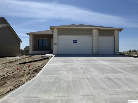 21439 Y St, Elkhorn, NE 68022