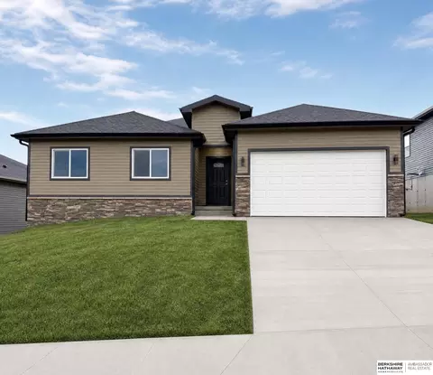 7706 S 33 Ave, Omaha, NE 68147